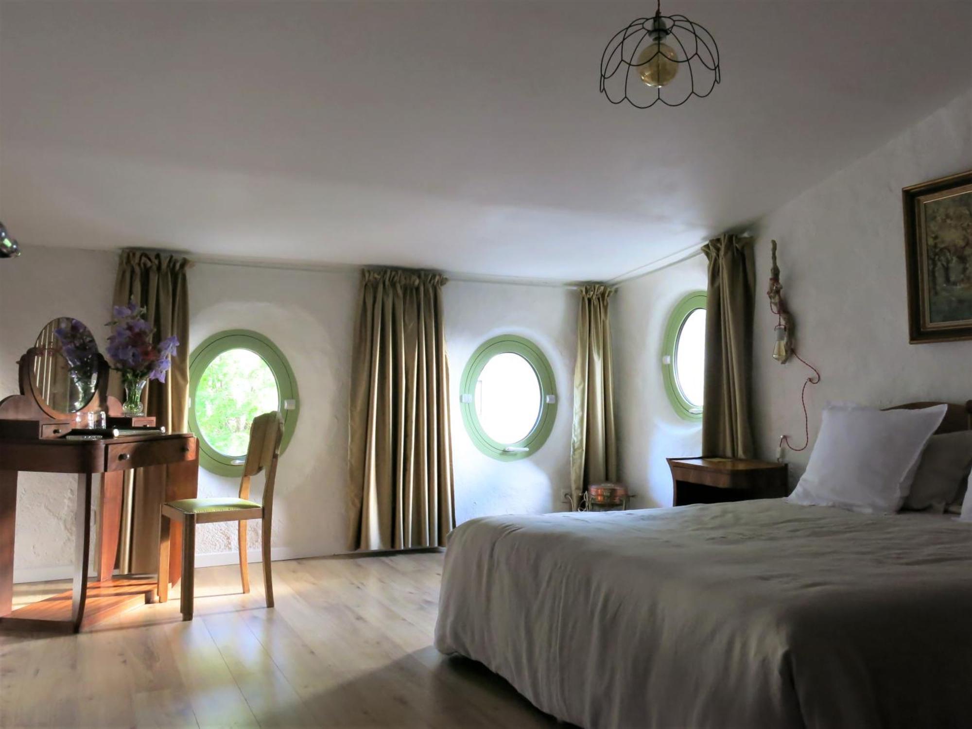 La Buissonniere Bed & Breakfast Oppède Екстериор снимка